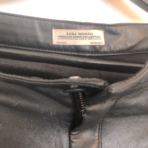 Faux leather leggings with zippers - Picture 5 of 5